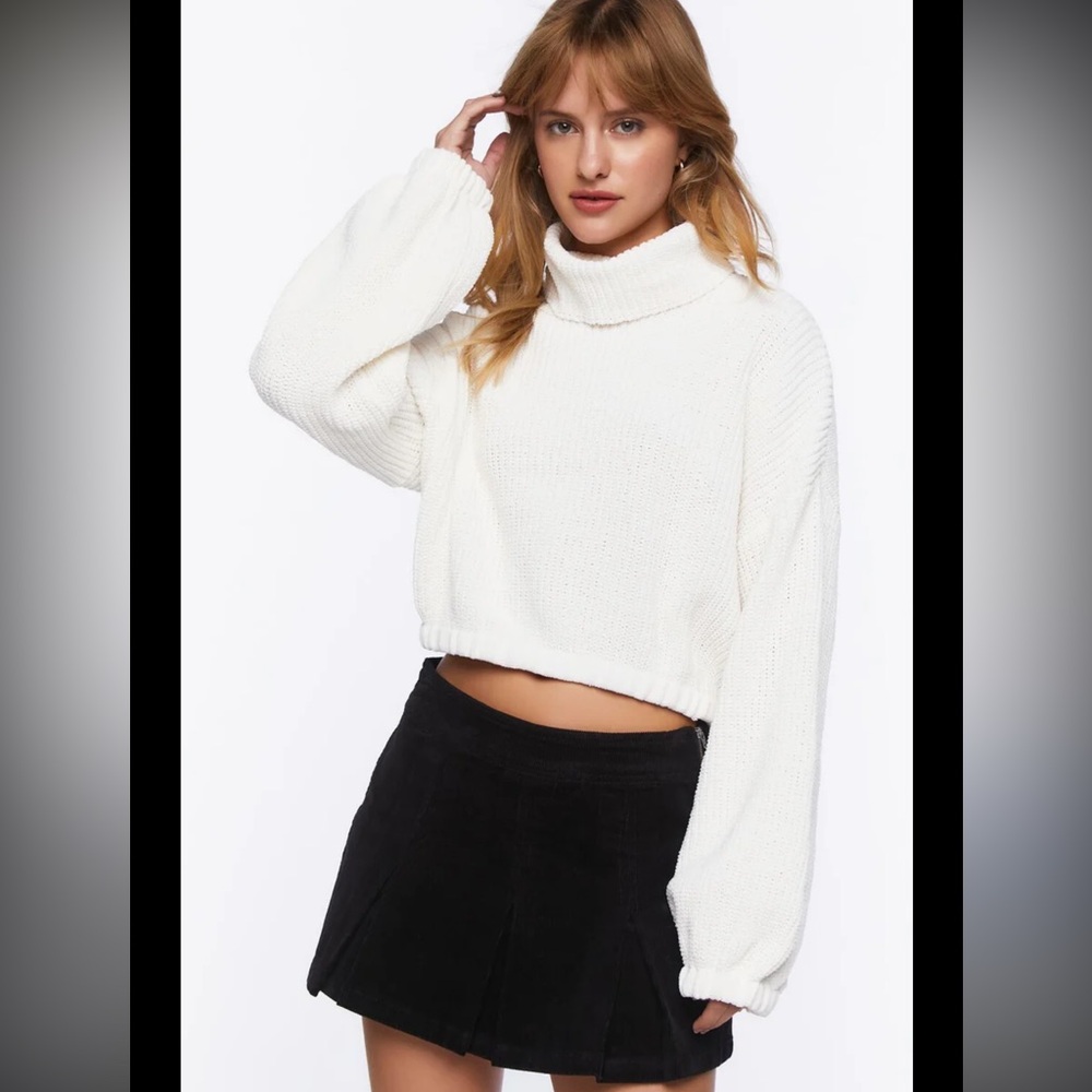 Forever 21 (Beige) Knit Turtleneck Cropped Sweater Small